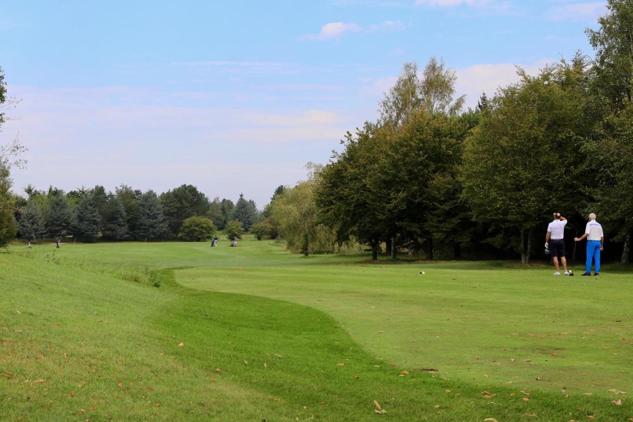 The Essex Golf & Country Club Hotel Coggeshall Buitenkant foto